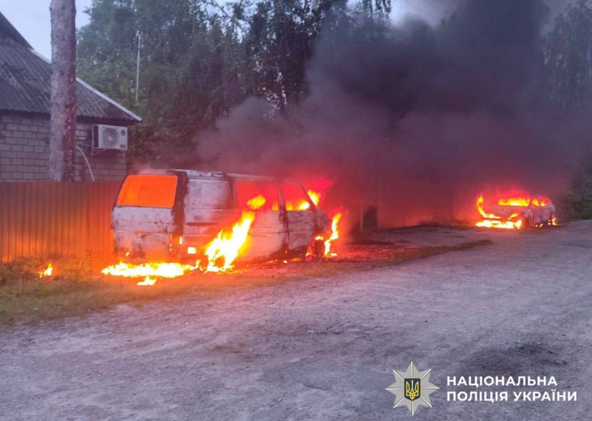 Під Києвом чоловік спалив дві автівки через побутову сварку