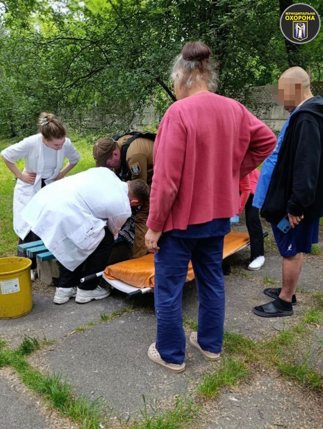 Київ: «Муніципальна охорона» врятувала жінку та затримала порушників комендантської години