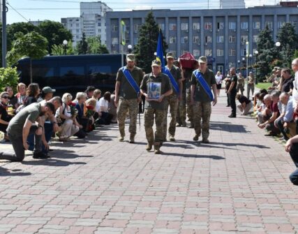 Оболонь прощається з героєм Олексієм Сербіним, який загинув 23 жовтня