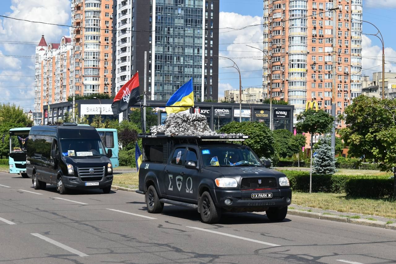 Оболонь прощається з героєм Олексієм Сербіним, який загинув 23 жовтня