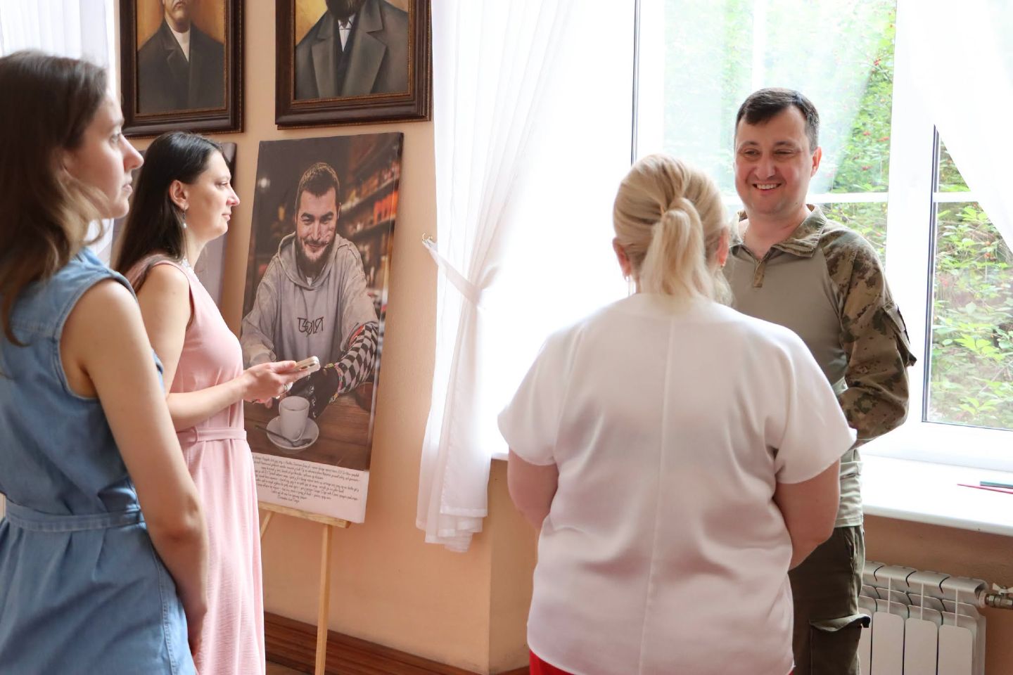 У КНУ відкрили фотовиставку про життя ветеранів: 21 історія захисників