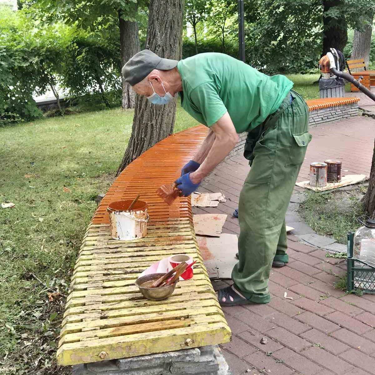 Сквер імені Котляревського на Лук'янівці оновлюють: висадять 5000 квітів