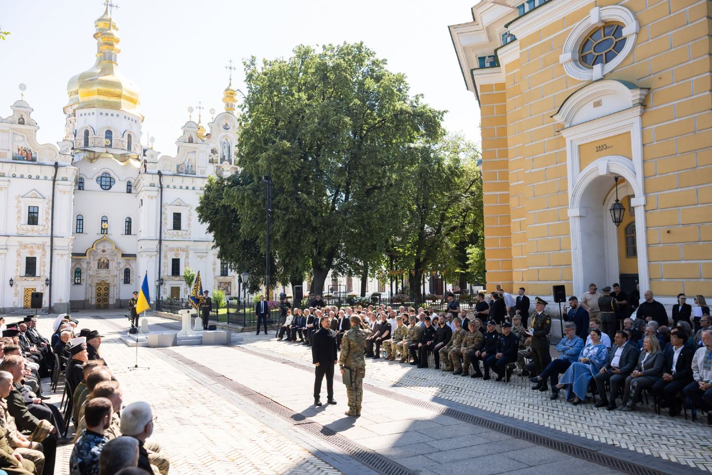 Зеленський: замість Леніна стоятиме Мазепа; анонсовано Пантеон та Орден Європи