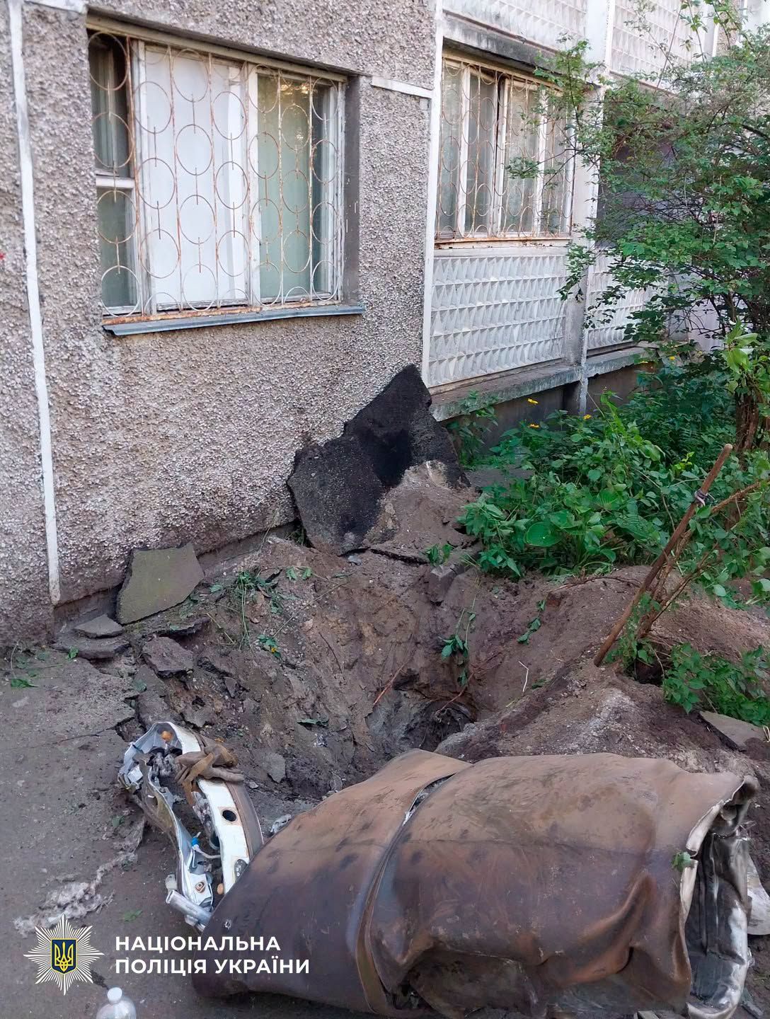У Києві знайшли бойову частину ракети біля багатоповерхівки: що відомо
