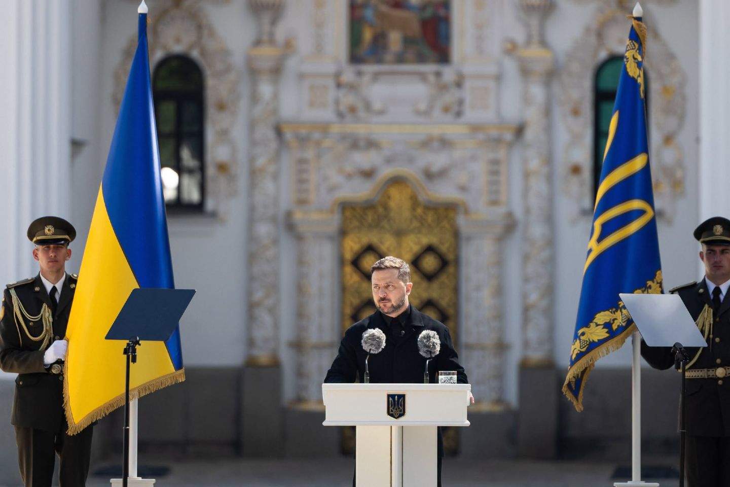 Зеленський: замість Леніна стоятиме Мазепа; анонсовано Пантеон та Орден Європи