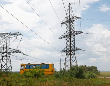 У Києві аварійні відключення світла: коли відновлять електропостачання