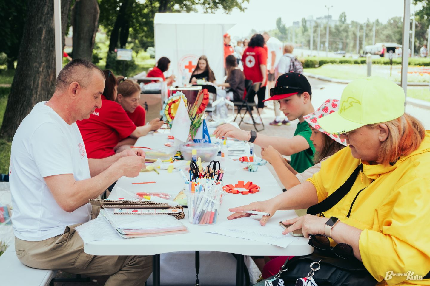У Києві відбувся Red Cross Family Fest: навчання першій допомозі та безпеці