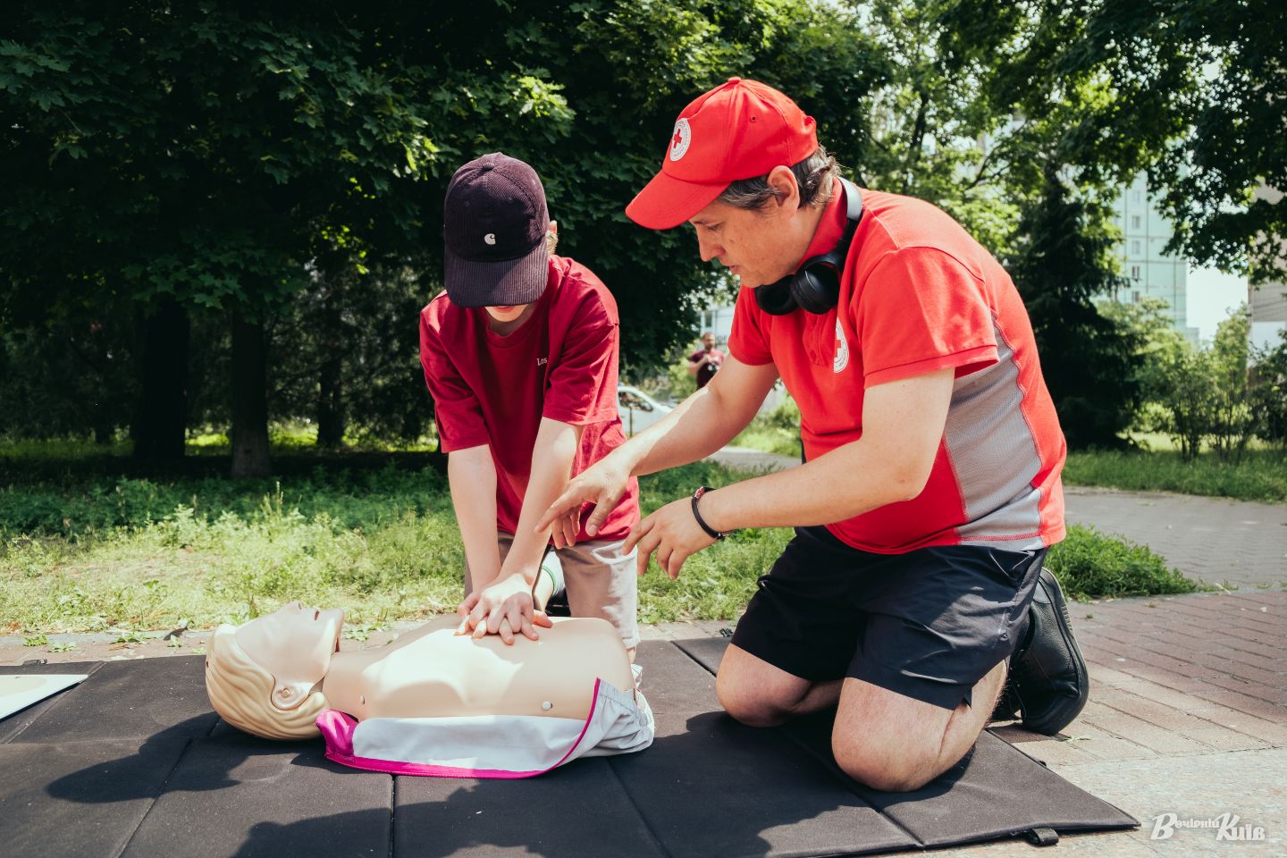 У Києві відбувся Red Cross Family Fest: навчання першій допомозі та безпеці