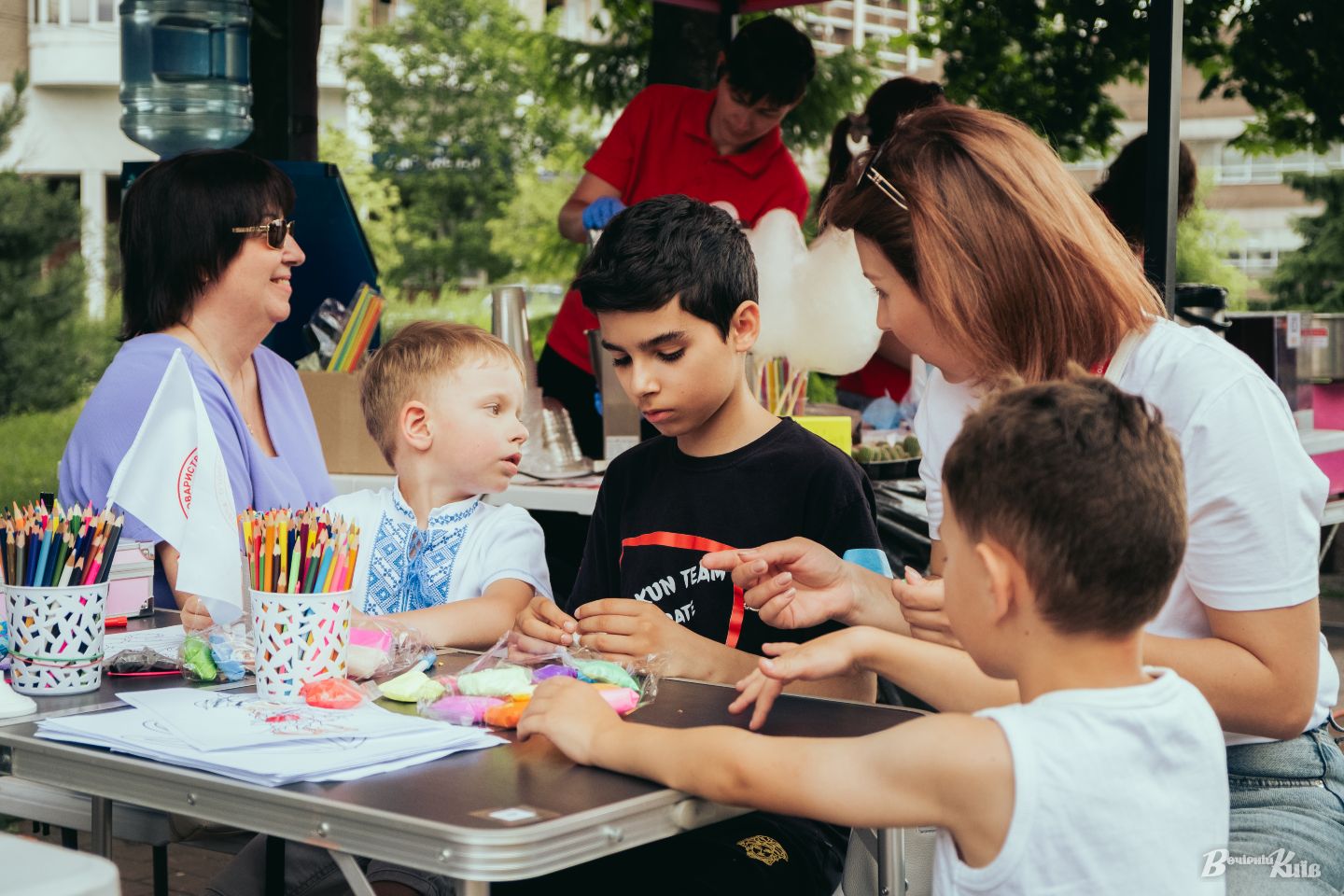 У Києві відбувся Red Cross Family Fest: навчання першій допомозі та безпеці