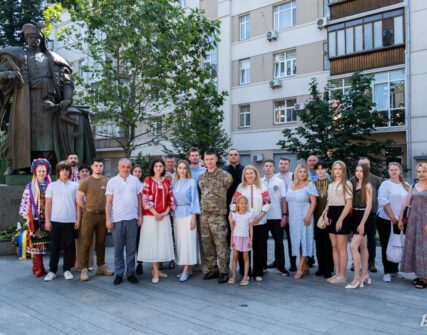 У Києві відзначили 30-річчя Конституції України покладанням квітів