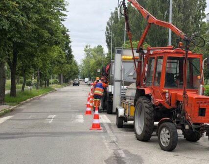 У Києві частково обмежать рух вулицею Юності: графік і причини