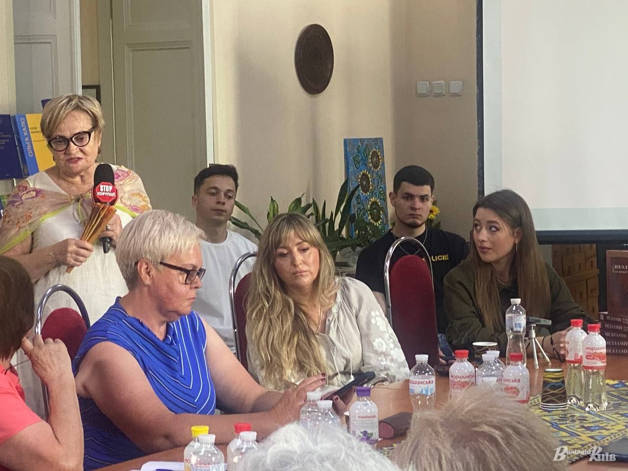 У Києві презентували книгу «Незламні. На фронті та в тилу» про героїв війни