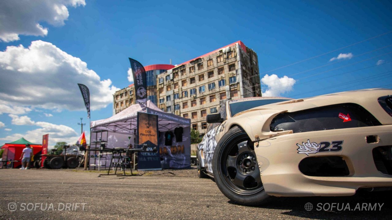 ССО ЗСУ презентували SOF Drift Team: першу в Україні мілітарі дрифт-команду