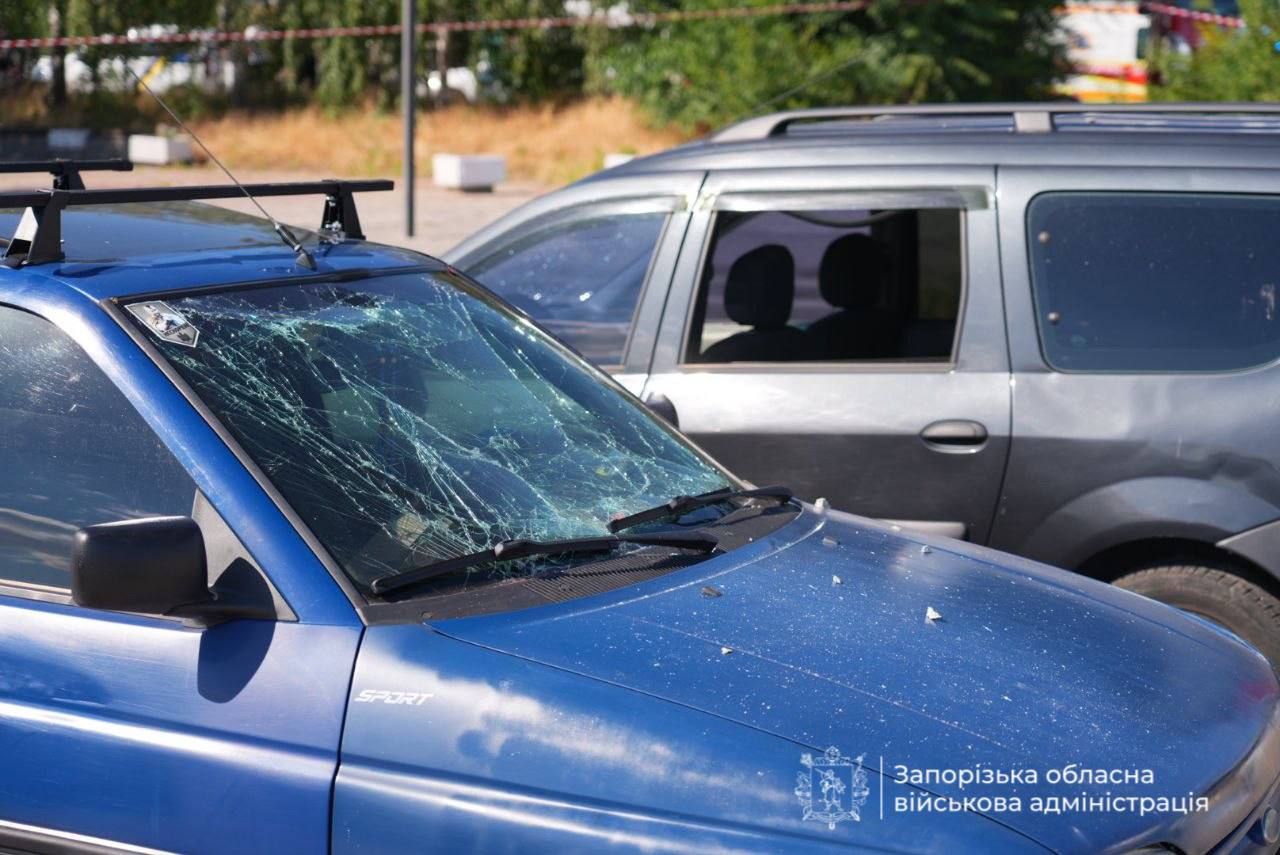 Росіяни вдарили авіабомбою по пляжу Запоріжжя: шестеро поранених, серед них троє дітей