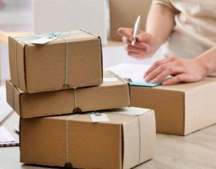 Кабмін пропонує скасувати ПДВ-пільги для посилок до 150 євро