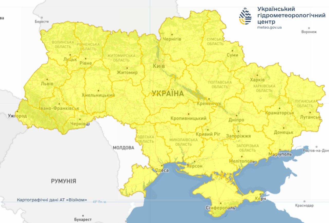 Негода накрила Україну 14 липня: Львів затопило, блискавка влучила у телевежу