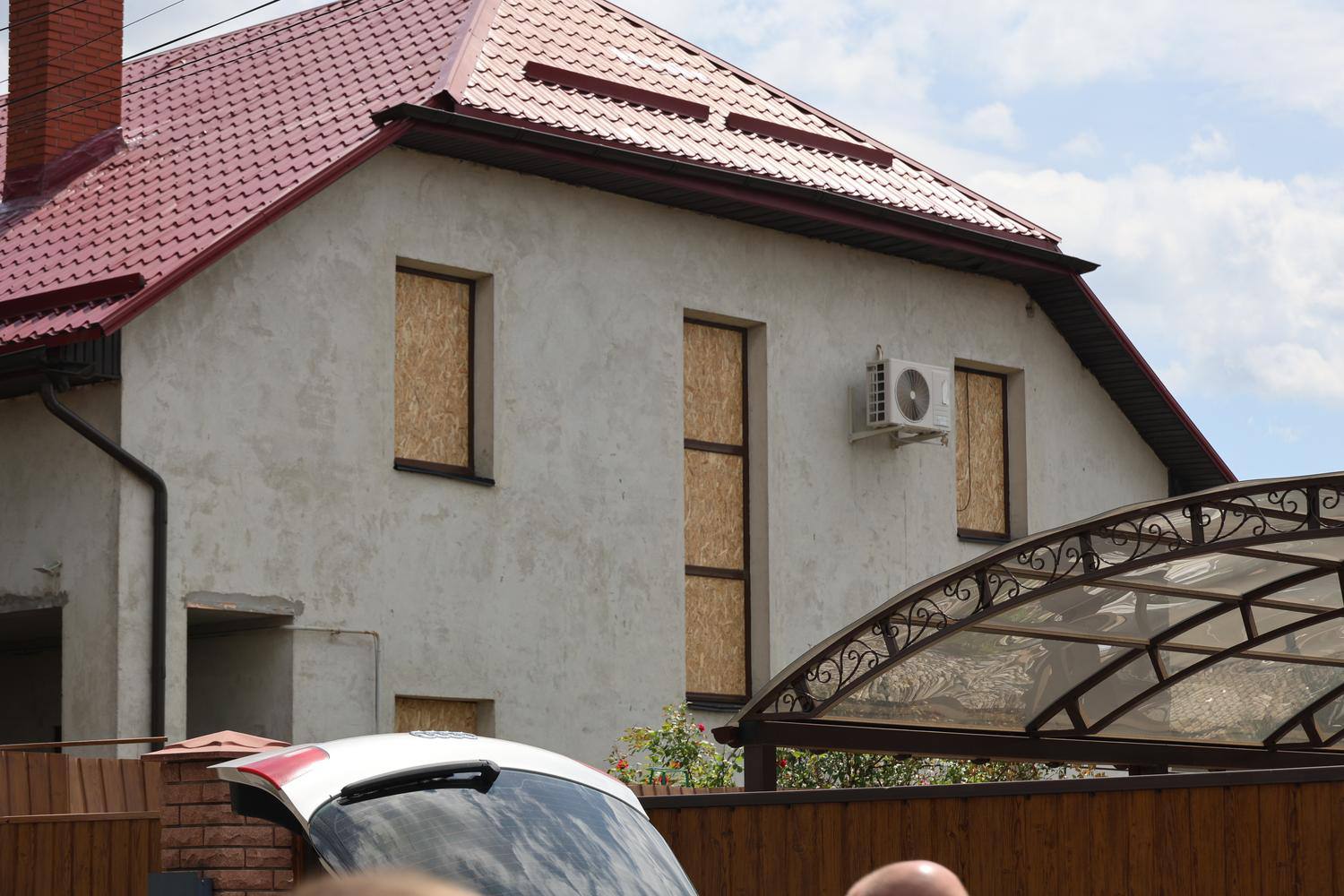 Кількість жертв російського удару у Вишневому зросла до 9 осіб