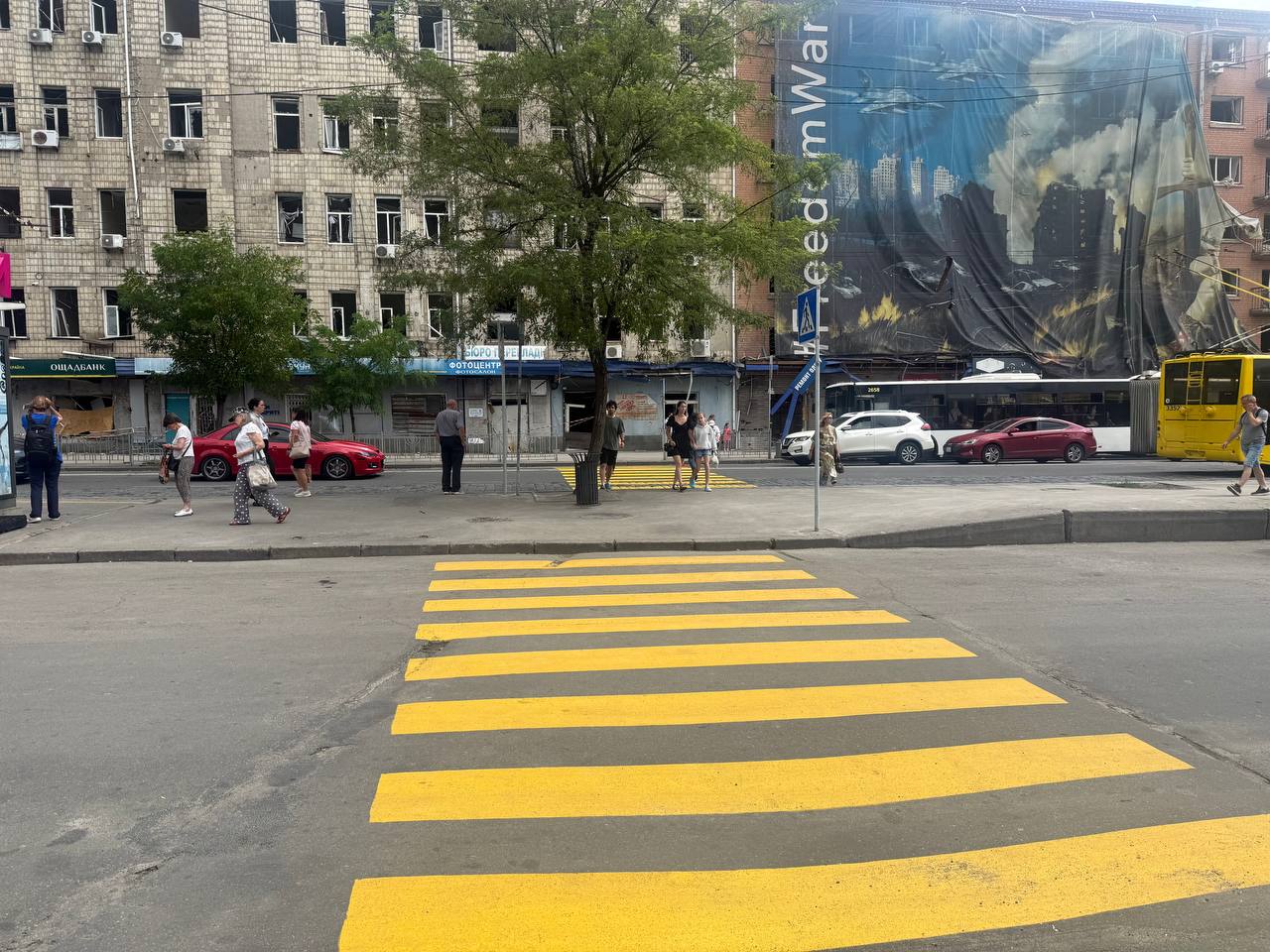 На Лук’янівці відкрили новий перехід замість пошкодженого ракетою