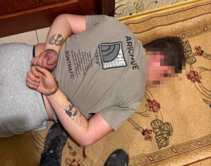 Двом киянам повідомили про підозру в держзраді за верифікацію Starlink для РФ