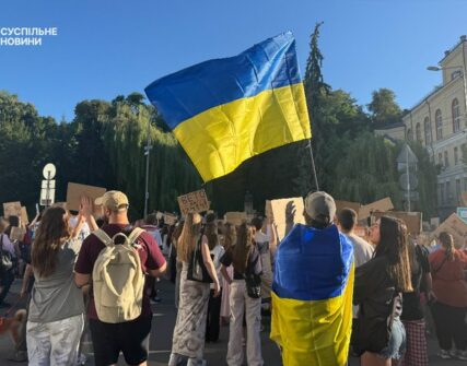 Протести через відставку Федорова: Зеленський провів консультації