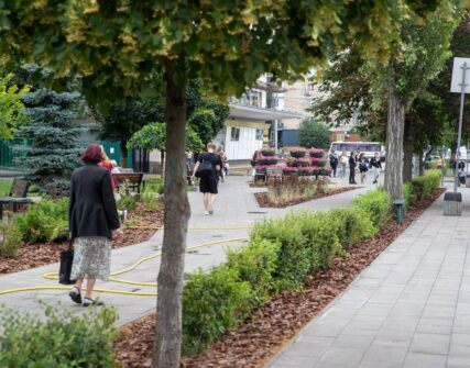 У Києві на місці МАФів облаштували новий сквер: деталі від Кличка