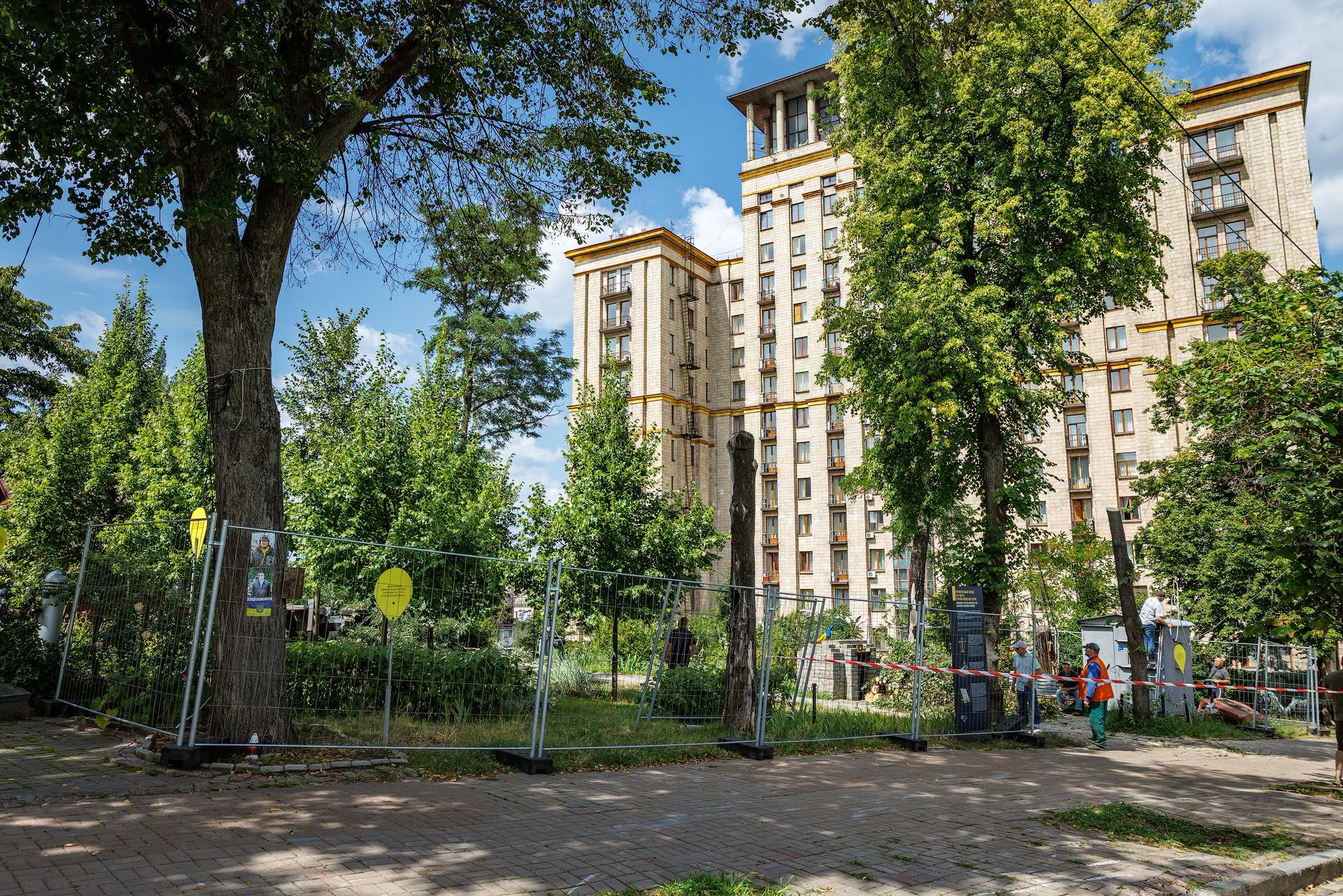 У Києві стартували підготовчі роботи на Алеї Героїв Небесної Сотні