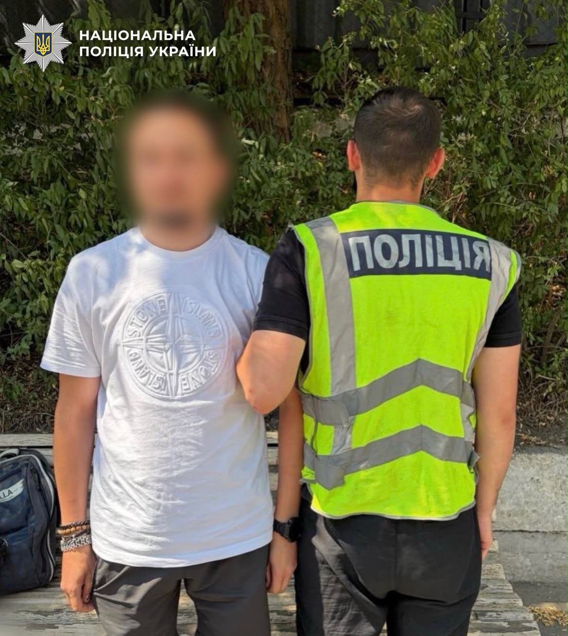 У Києві затримали чоловіка, який залишив гранати біля ресторану