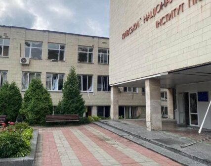 Російські атаки пошкодили 85 закладів освіти Києва за два місяці