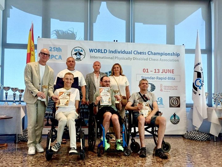 Харків'янин Іван Зінов'єв переміг на Чемпіонаті світу з шахів серед спортсменів на кріслах колісних