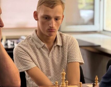 Харків'янин Іван Зінов'єв переміг на Чемпіонаті світу з шахів серед спортсменів на кріслах колісних