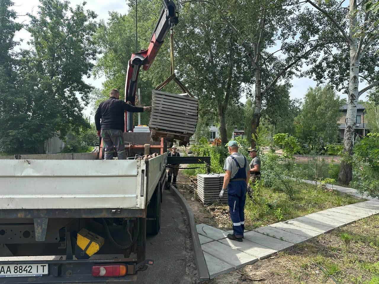 Київ: за тиждень демонтували 34 незаконні об'єкти, повернуто 771,2 кв. м