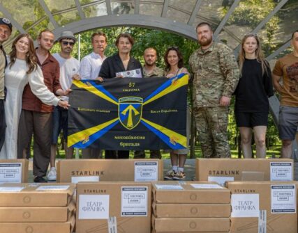 Театр Франка зібрав 1,5 млн грн на 100 Starlink для 57 бригади ЗСУ