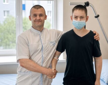 У Запоріжжі 17-річний хлопець отримав нирку попри атаки РФ