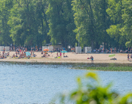 Температура у Києві зростає: Укргідрометцентр прогнозує спеку до +30°С