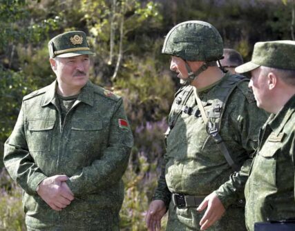 У Білорусі посилюють військову підготовку підлітків: нові деталі програми