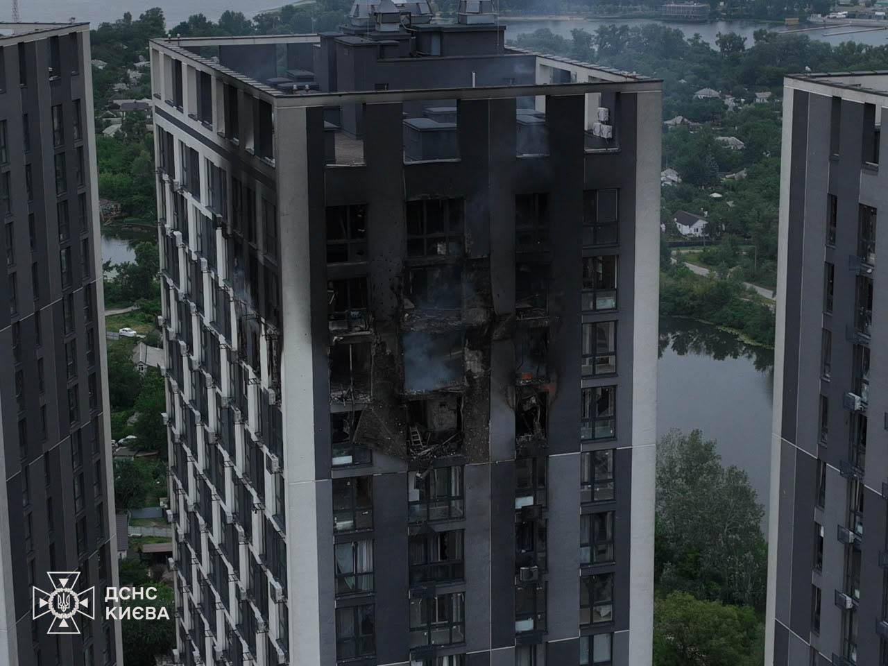 Кількість жертв атаки РФ у Києві зросла до 10: що відомо