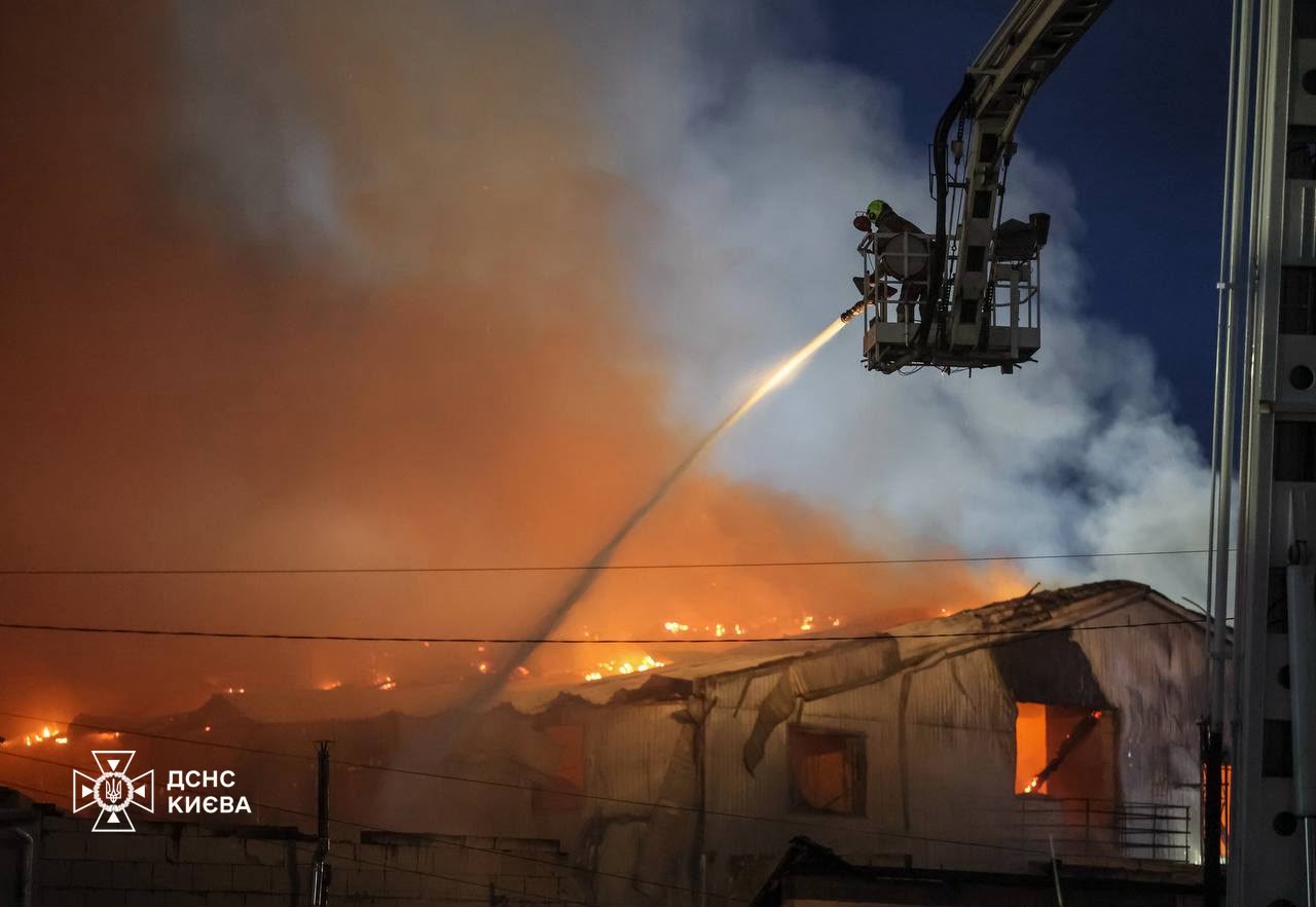 У Києві загинула людина та є поранені внаслідок нічного ракетного удару РФ