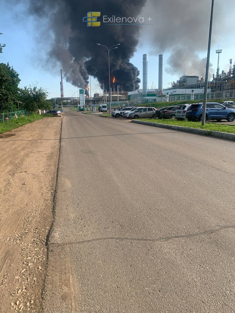 Сили оборони повторно уразили важливі об'єкти в РФ: Нижнєкамскнєфтєхім, Саратовський НПЗ та аеродром