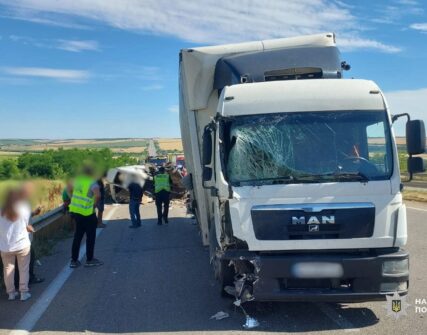 Смертельна ДТП на Київ-Одеса: загинув підліток, дев'ять госпіталізованих