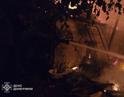 РФ вдарила по Краматорську і Слов'янську: пошкоджені будинки та ТЦ