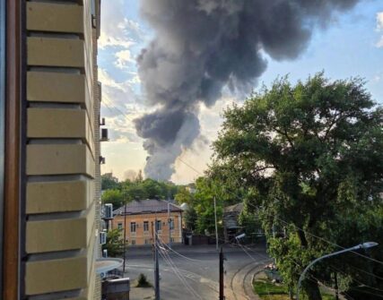У РФ повідомляють про нічні атаки на кілька промислових об'єктів