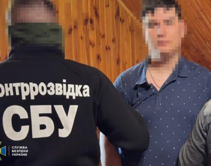 СБУ затримала студента, який коригував удари РФ по Хмельниччині