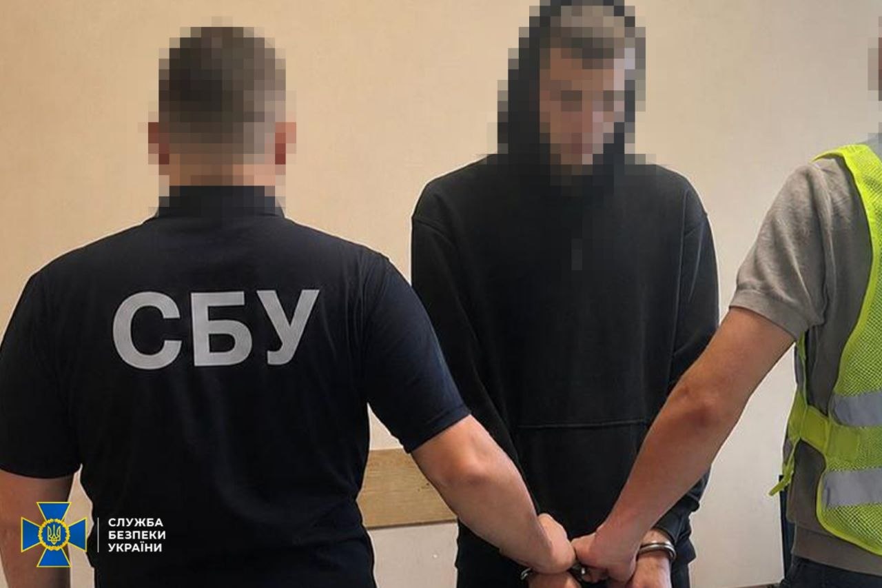 СБУ та Нацполіція затримали трьох російських агентів, які влаштовували підпали авто Сил оборони