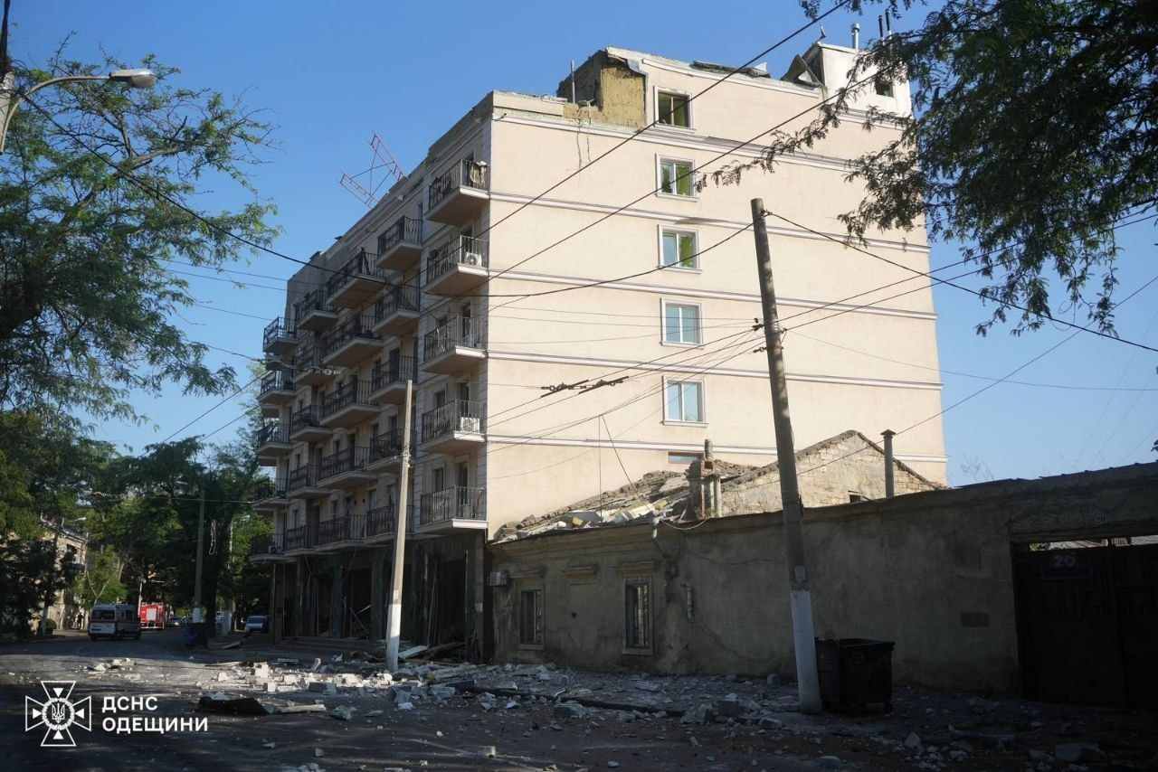 Ракетний удар по Одесі: троє загиблих, троє поранених