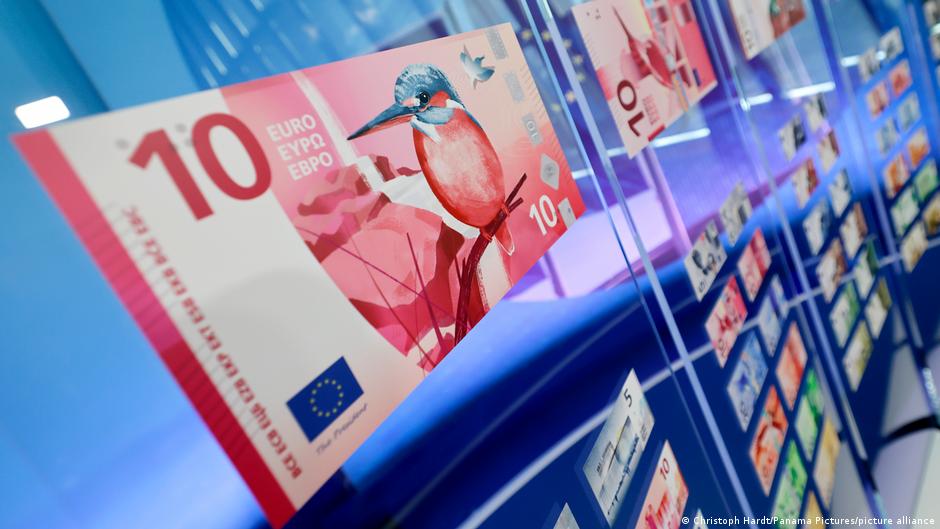 ЄЦБ планує змінити дизайн євробанкнот: видатні постаті чи природа?