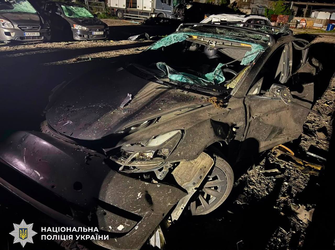 Нічна атака на Київ: троє постраждалих та пожежі у трьох районах столиці