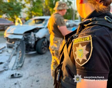 Смертельний вибух авто в Одесі: загинув водій-ветеран МВС, пасажирка поранена
