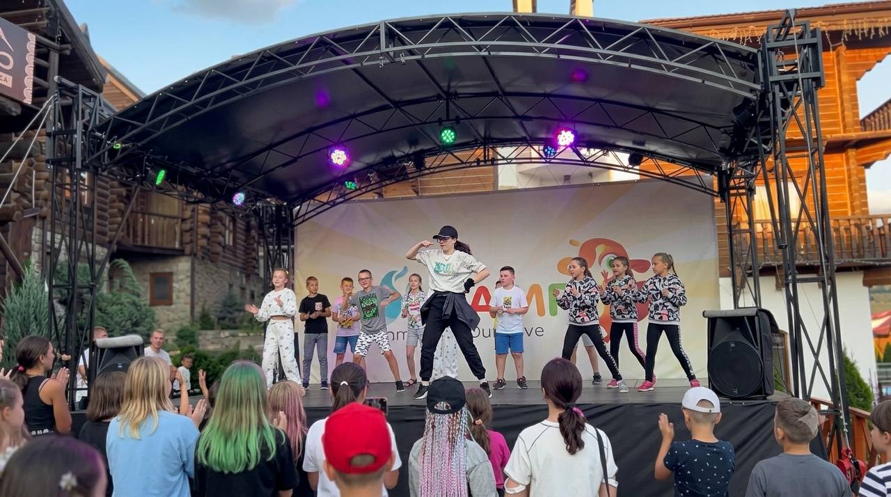 Радіо Пʼятниця та ROZETKA розіграють 50 путівок у дитячий табір One Camp