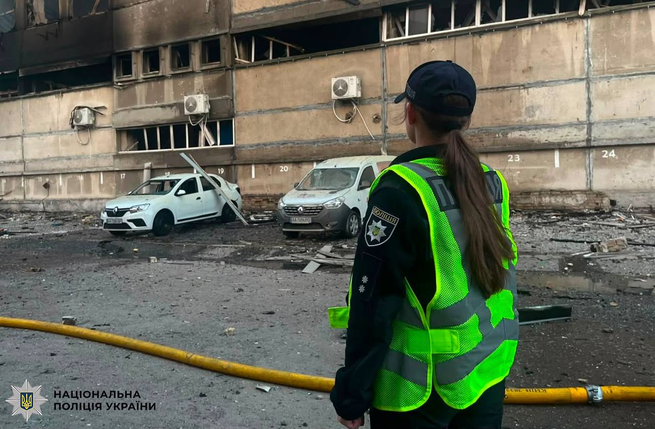 Ракетний удар по Києву 30 липня: загинув чоловік, є поранені та руйнування
