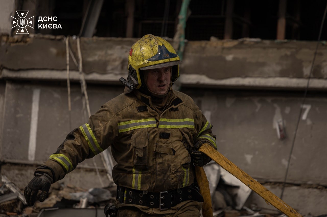 У Києві завершили ліквідацію наслідків нічної атаки 30 липня: є жертви
